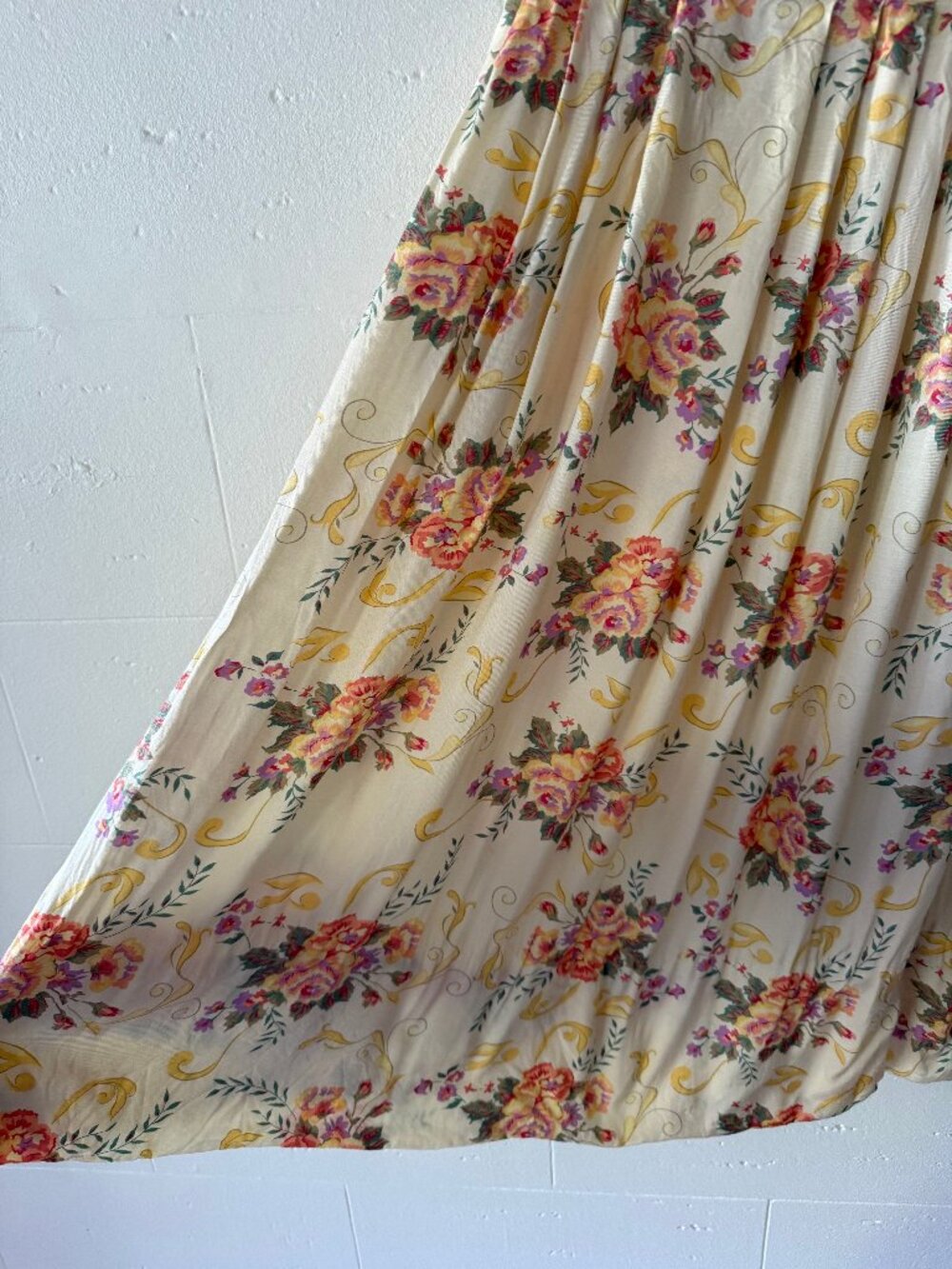 Vintage | Butter Yellow Floral Midi Summer Cottagecore Skirt | Small - Picture 2 of 7
